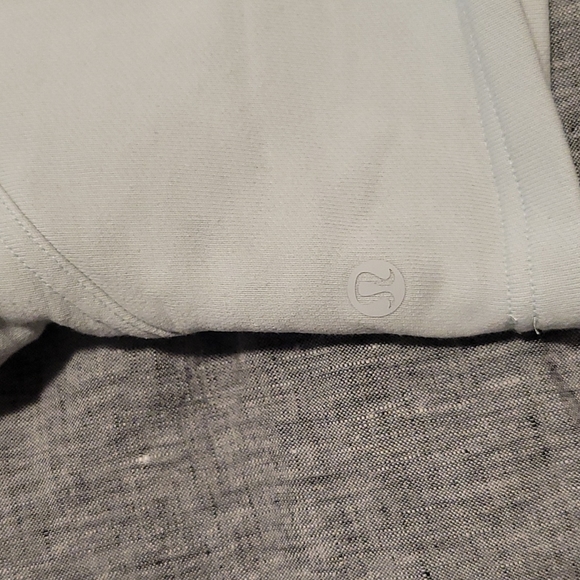 Lululemon all yours cropped hoodie size 6 color =ocean air - Picture 8 of 9